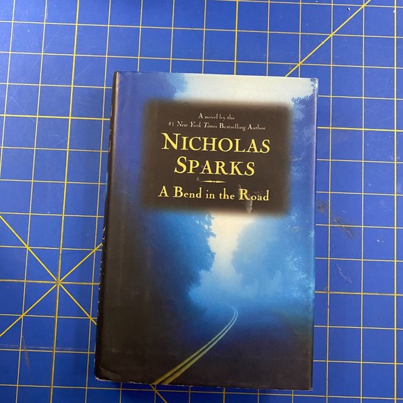 Nicholas Sparks, A Bend in the Road - Picture 1 of 3